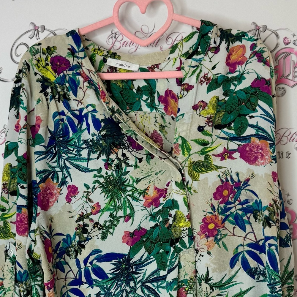 Mandee top buttons blouse floral flowers tropical plants flowy  Women's Top - Picture 4 of 8